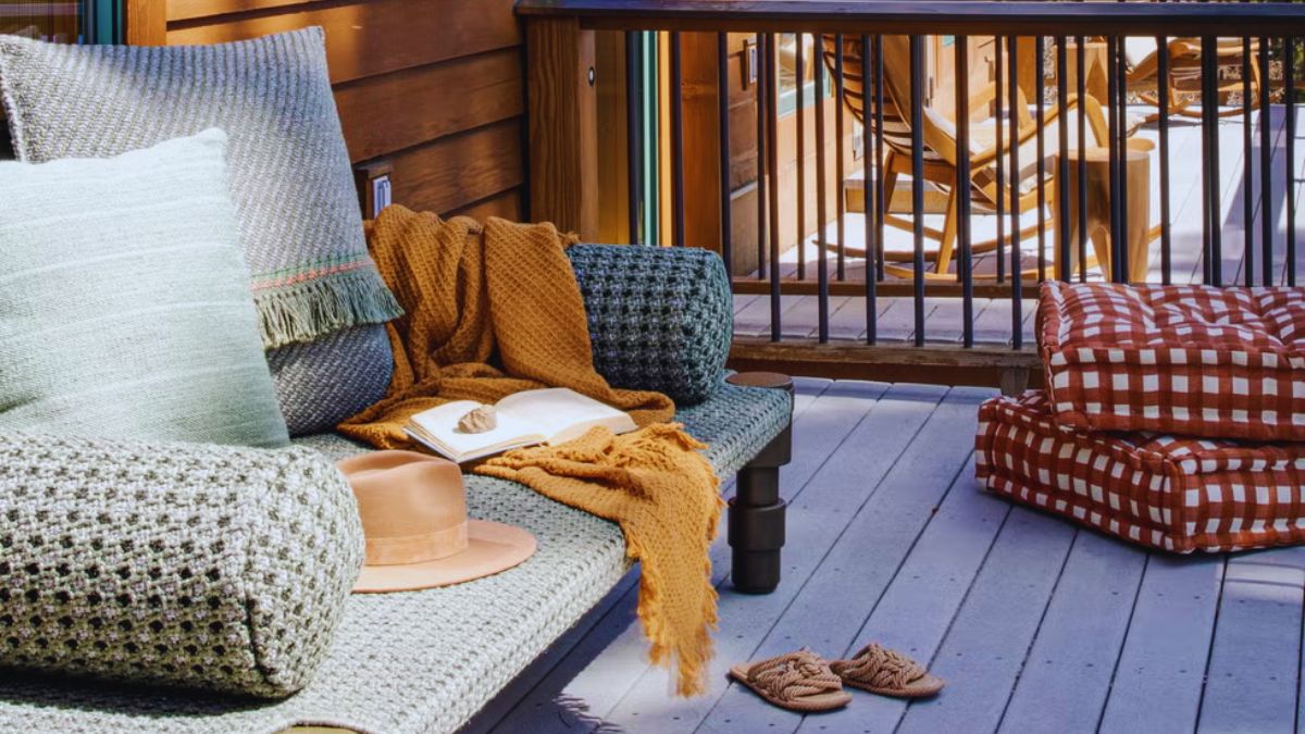 Home Decor, Fireplace, Balcony, Texture, Paint