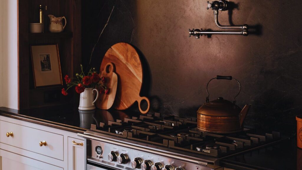Kitchen, Design, Bar, Island, Lighting, Paint, Storage, Alcove