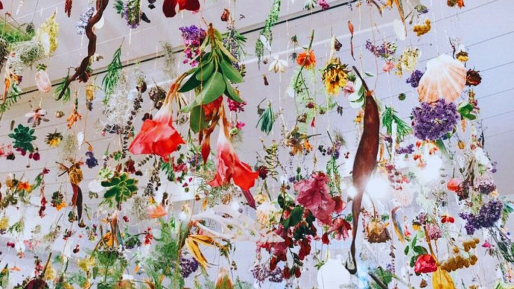 Home Decor, Dried Flowers, Sustainable, Garlands, Floral Jar