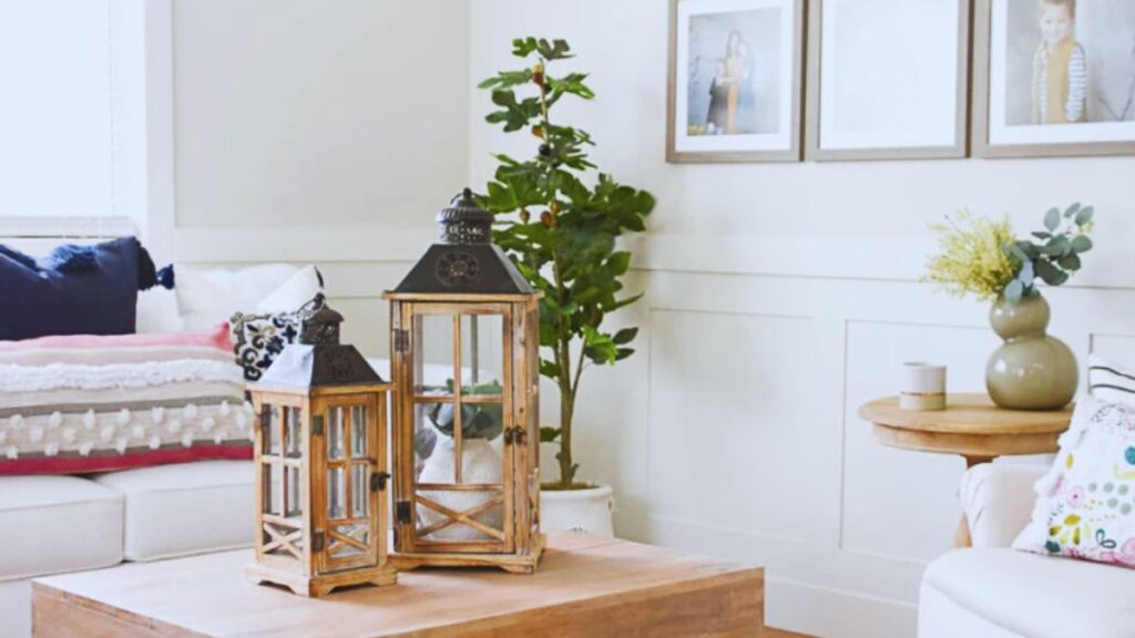 Home Decor, Lanterns, Vase, Living Room, Cushions, Wall Hangings