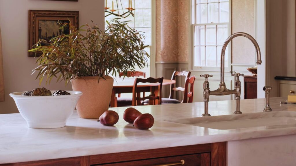 Kitchen, Design, Bar, Island, Lighting, Paint, Storage, Alcove