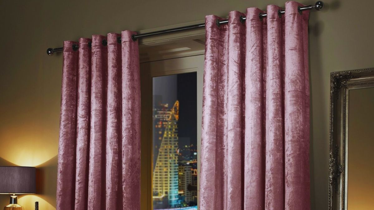 winter curtains, cosy home ideas, curtain insulation, thermal curtains, velvet curtains, winter home décor, energy-efficient curtains, seasonal home styling, curtain layering tips, winter interior design
